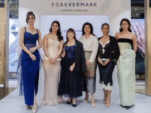 L R Diana Penty Manu Bhaker Sandrine Conseiller De Beers Group Shweta Harit Forevermark Masaba GuptaPrincess Gauravi Kumari