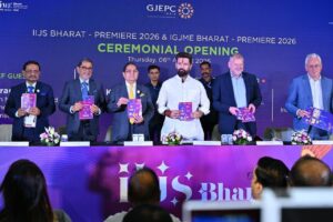 From Left to Right Mr. Sabyasachi Ray ED GJEPC Mr. K P Abdul Salam Vice Chairman Malabar Group Mr. Kirit Bhansali Chairman GJEPC Shri. Chirag Paswan Honourable Minister o